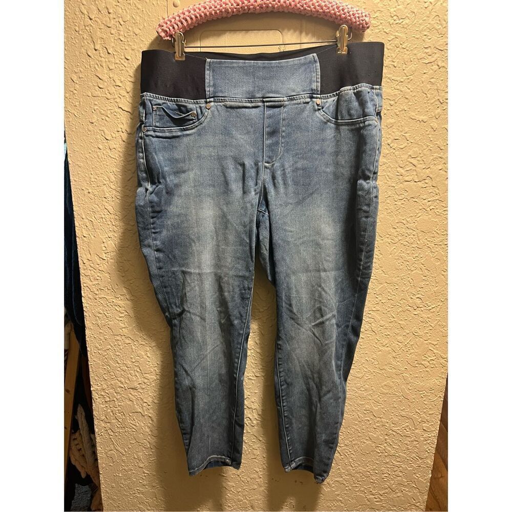 Seven7 Woman’s Pull On Blue Jeans Size 16W